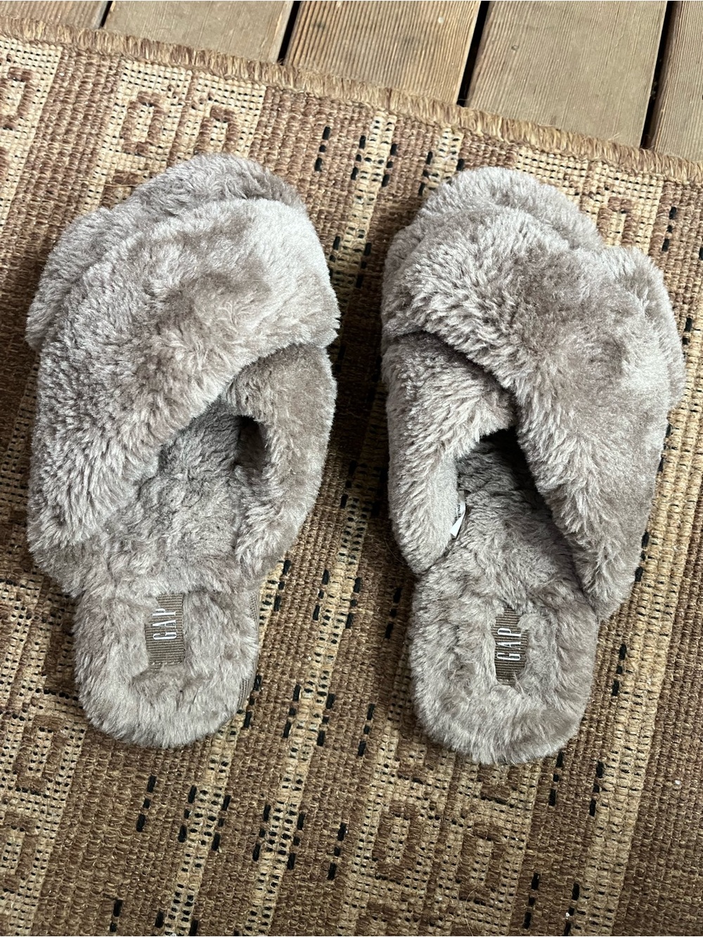 GAP Plush Crisscross Faux-Fur Slippers - Gray